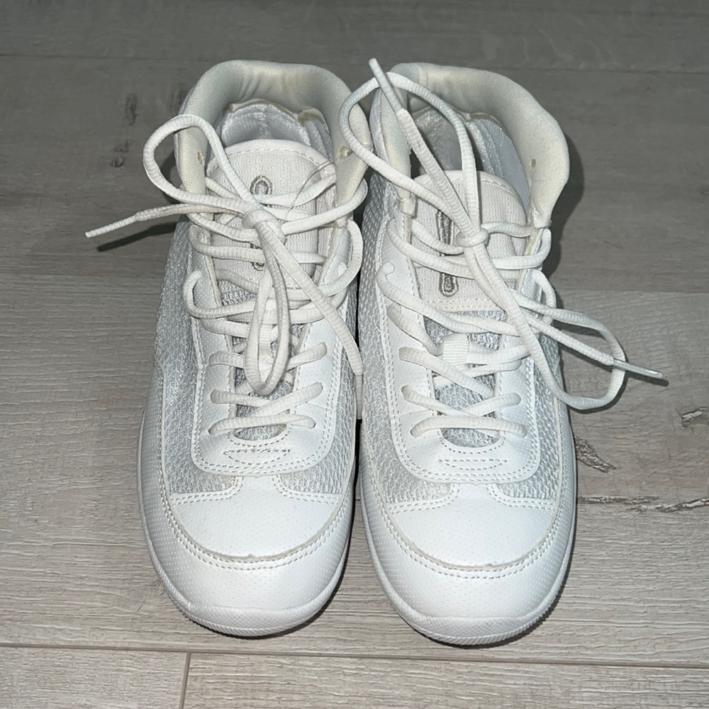 No Limit Sneakers